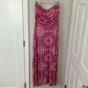 The limited strapless maxi dress in size Medium
